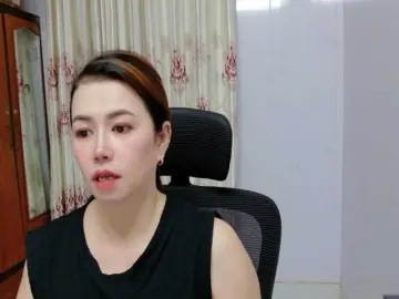 Lindahot69  live sex cam