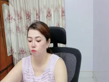 Lindahot69  live sex cam