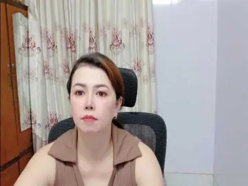 Lindahot69  live sex cam