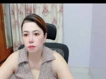 Lindahot69  live sex cam