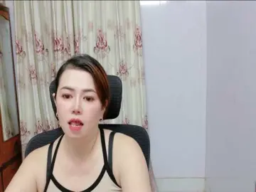 Lindahot69  live sex cam