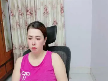 Lindahot69  live sex cam