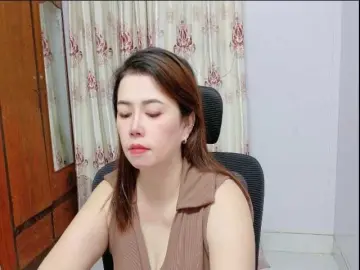 Lindahot69  live sex cam