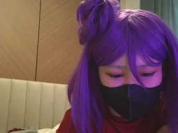 Cutiebee01  live sex cam