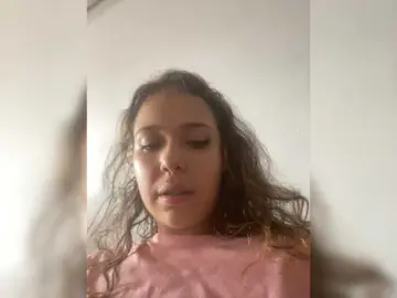 D4ngerBunn  live sex cam