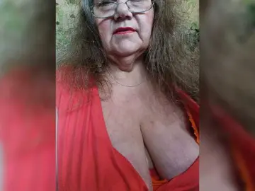 EmpressLady  live sex cam