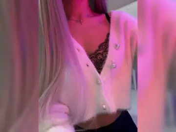 HollyPolly111  live sex cam