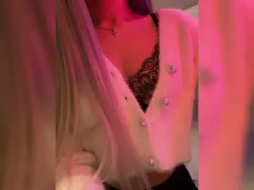 HollyPolly111  live sex cam