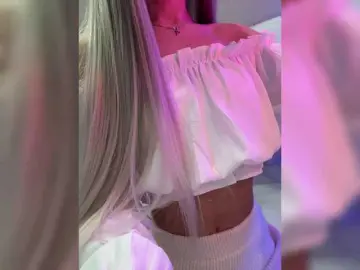 HollyPolly111  live sex cam