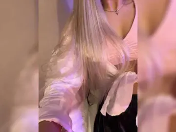 HollyPolly111  live sex cam