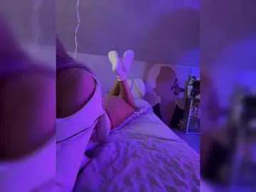 HollyPolly111  live sex cam