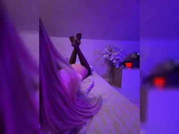 HollyPolly111  live sex cam