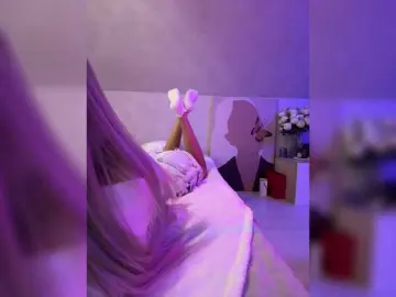 HollyPolly111  live sex cam