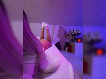 HollyPolly111  live sex cam
