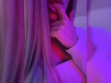 HollyPolly111  live sex cam