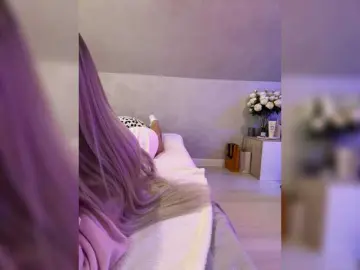 HollyPolly111  live sex cam
