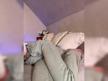 HollyPolly111  live sex cam