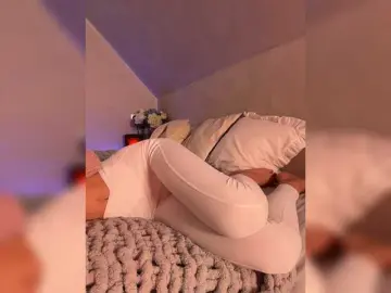 HollyPolly111  live sex cam