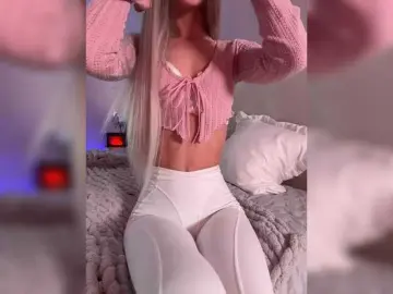 HollyPolly111  live sex cam