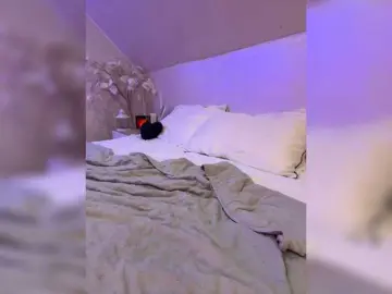 HollyPolly111  live sex cam