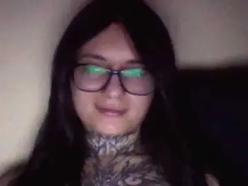 Juic7777  live sex cam