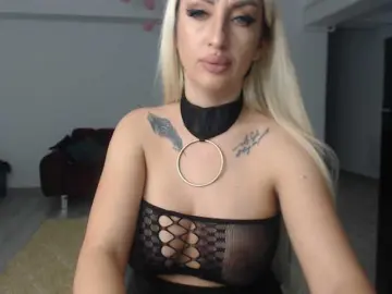 Mistresszora01  live sex cam