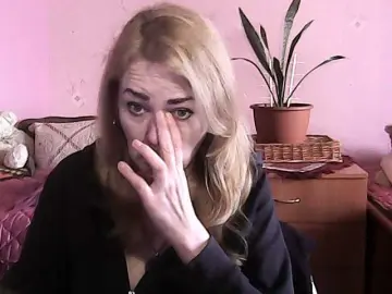 NinaKeil  live sex cam