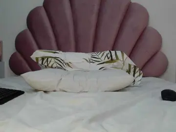 Scarlethsaenz1  live sex cam