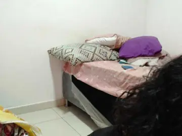 AlinaWoolf  live sex cam