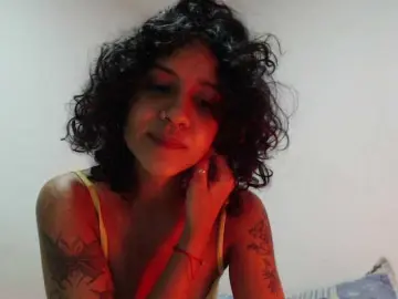 AlinaWoolf  live sex cam