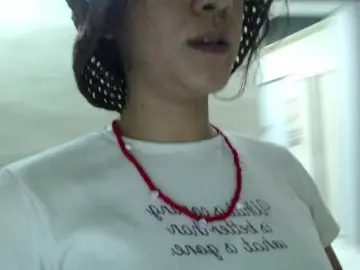 AlinaWoolf  live sex cam