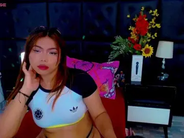 Clloelombaard  live sex cam