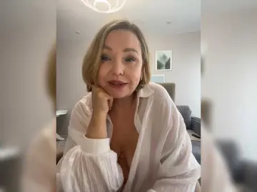 ILUBOVE  live sex cam