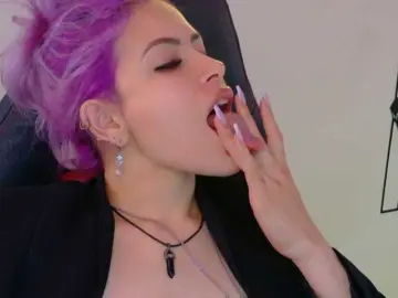Ivypoison10  live sex cam