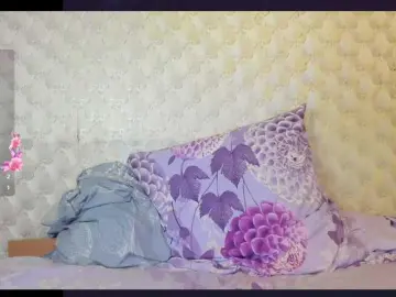 Kiticattt  live sex cam