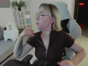 Hotbabatopp  live sex cam