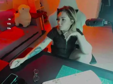 Hotbabatopp  live sex cam