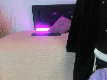 Sweet-white  live sex cam