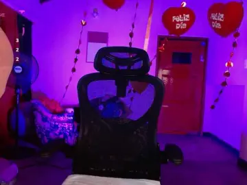 Zafiro56  live sex cam