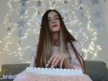 BrokenDoll666  live sex cam