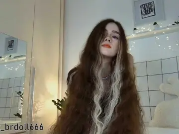 BrokenDoll666  live sex cam