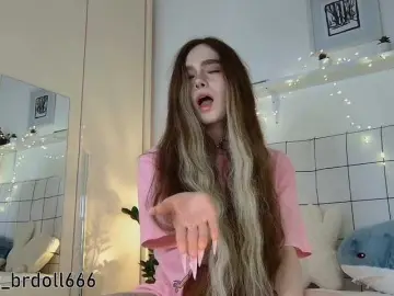 BrokenDoll666  live sex cam