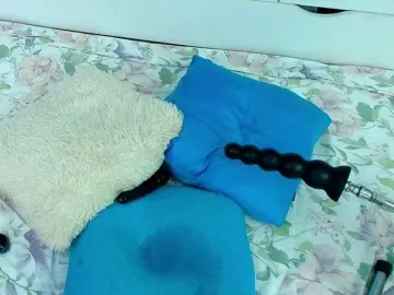 Emma-Donovani  live sex cam