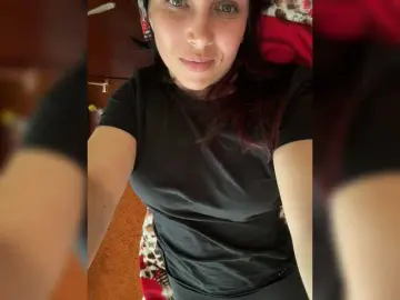 Margoshakiss189  live sex cam
