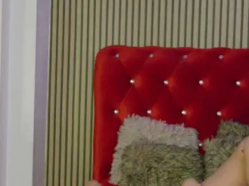 MelissaJenner  live sex cam