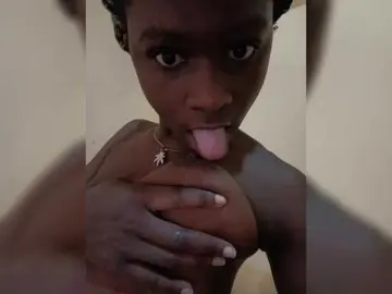 Novastarr  live sex cam