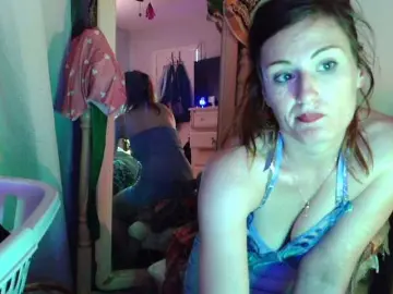 Bella-rozes  live sex cam