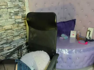 NanyPrety  live sex cam