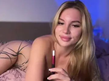Sweet-peacha  live sex cam