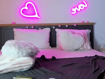 Babybluesin  live sex cam